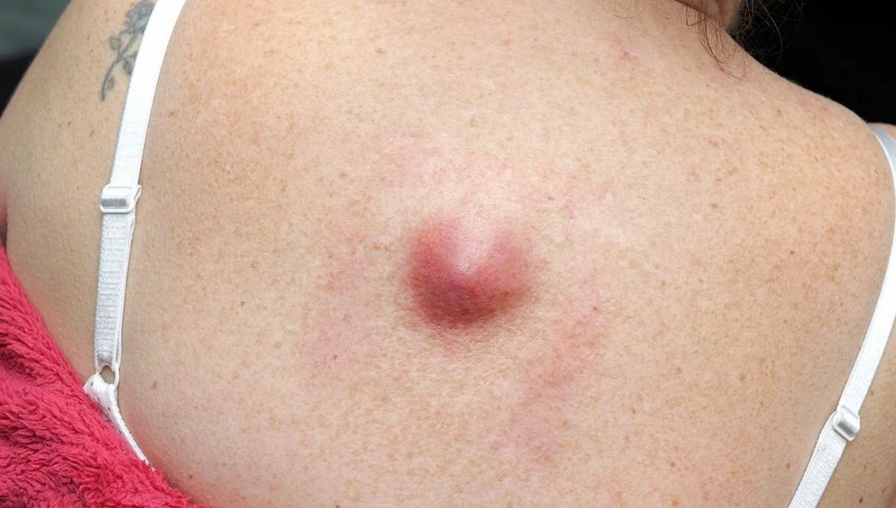 Be careful. These are clear signs that he is a cre... See more
