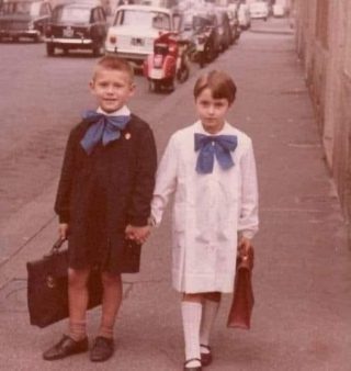 In the photo they were classmates, now they are SUPER famous: they are G...More...